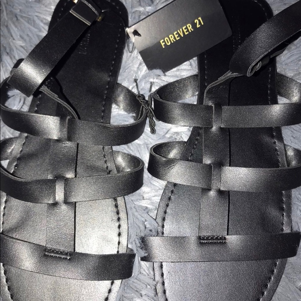 Women’s sandals